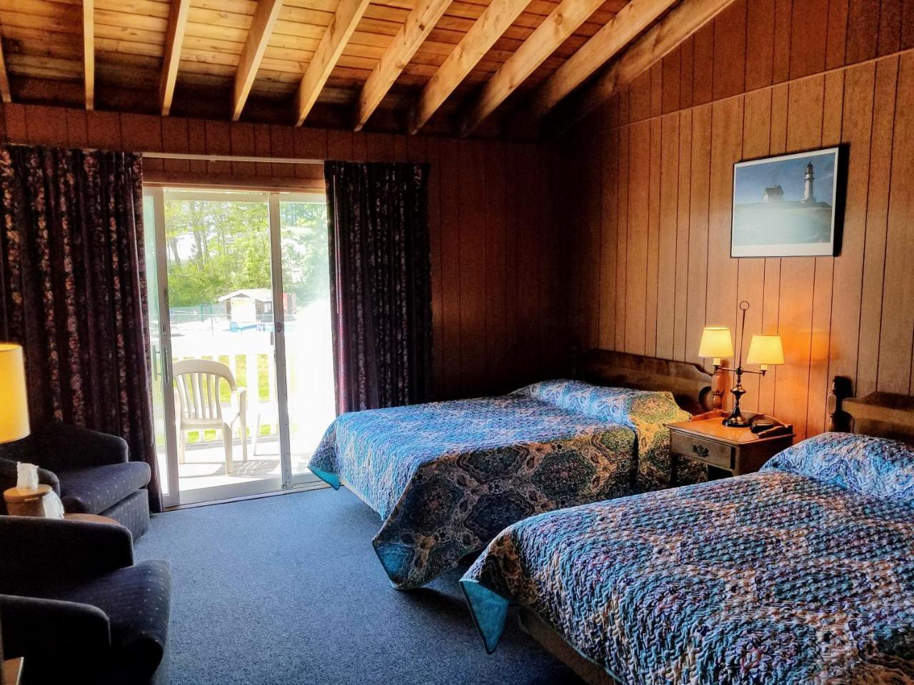 Smugglers Cove Inn Dayville Exterior foto